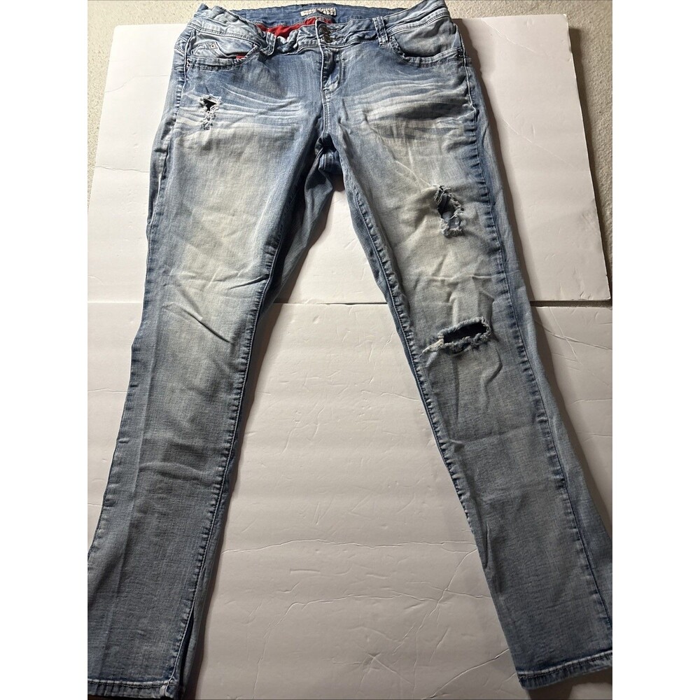 YMI WannaBettaButt Distressed Skinny Jeans Size 16 Light Wash Ripped EP713266